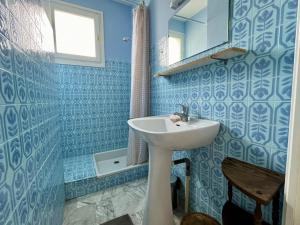 Appartements Appartement 4 pieces avec parking, proche plage a Cavalaire - FR-1-226B-182 : photos des chambres