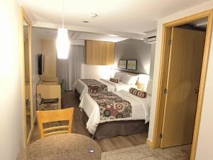 RARIDADE!!! - Flat Particular de Alto Padrão - Limpeza Diária Gratuita - Excelente Atendimento - Ótimo Preço - Cama King Size - Dentro do Hotel Lets Idea