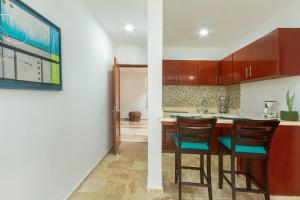 Comfortable Studio 3 blocks from the beach