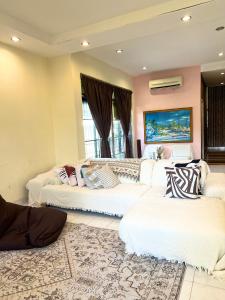 RUMAH SANTAI
