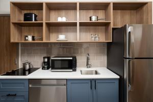 Studio Suite room in Candlewood Suites Richmond - South