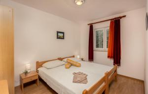 Awesome Apartment In Baska With Kitchen