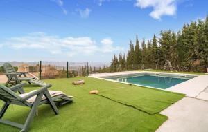 Awesome Home In Pinos De Alhaurín