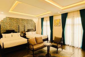 Khách Sạn The One Hotel 2