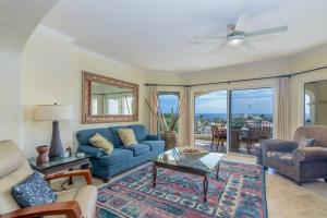 Entire Beachfront condo in Paradise