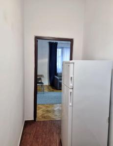 The flat of sillence Piata Romana