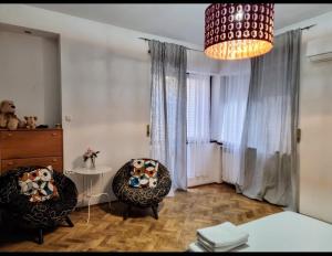 The flat of sillence Piata Romana