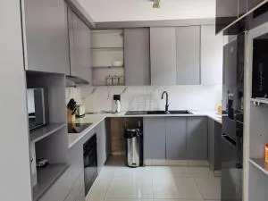 Beautiful apartment behind Illanga Mall - Boschrand