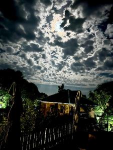 Prakriti Aalay - Riverside Mountain View Boutique Eco Resort