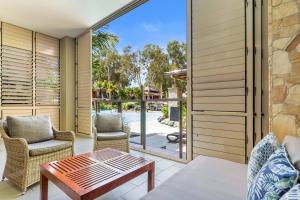 Orchid at Temple Resort - A Swim-out Tropical Oasis