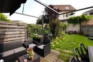 Maison spacieuse, quartier La Madeleine, terrasse et jardin - 拉马德莱娜