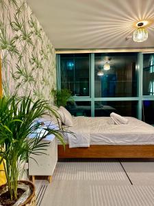 Uptown BGC 1BR Suite Room by Christine Suites Ph