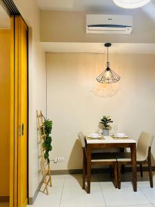 Uptown BGC 1BR Suite Room by Christine Suites Ph