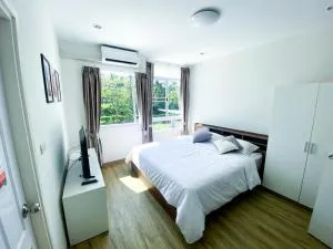 Townhome in Town - Tha Sala