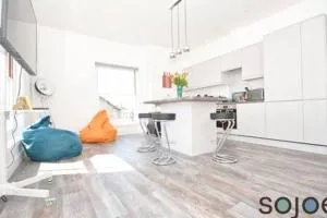 Stunning split level apartment with roof terrace - Burgh Saint Peter