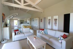 BELLE VUE Villa climatisée pour 8 personnes avec piscine chauffée et vue mer panoramique à La Londe-les-Maures