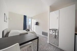 Le Mont neuf - Chambres avec cuisine au coeur de la nature type Appart'Hotel - sanitaires communs - Conliège