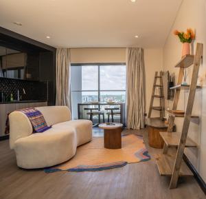 Escada Studio & 2-bedroom, Rooftop Swimming Pool, Gym, Workspace, Wonderiss Homes Westland Living