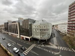 T3 pied de la gare + centre commercial TOUT inclus