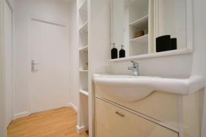 Appartements Renovated 1 bedroom apartment- Lille : photos des chambres