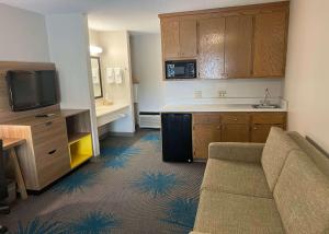 Studio Suite with Two Double Beds - Non-Smoking room in Days Inn by Wyndham Valdosta at Rainwater Conference Center