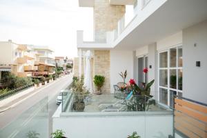 Teachers Home - Beach at your Doorstep by 8essentially