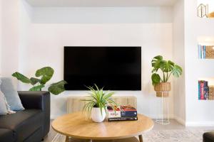 Infinitys Edge Darwin Luxury Waterfront Oasis