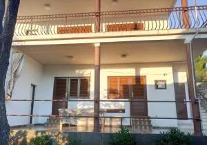 Ferienhaus am Wasser - Kuća RiO - iberische Finca in Dalmatien - Vrulje