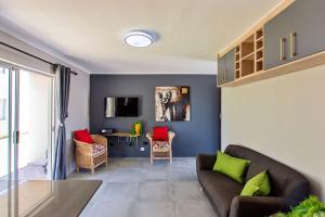 Retro Rest - walking distance to Beach, Langebaan