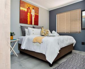 Retro Rest - walking distance to Beach, Langebaan