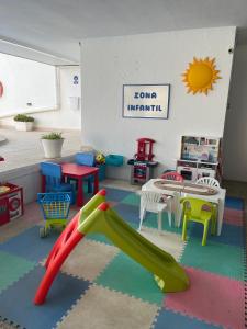 Beachfront 3-bedroom apartment