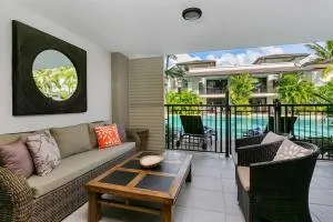 'Aqua Oasis' Swim-out Resort Sanctuary - Oak Beach