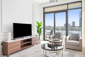 Silkhaus Vacation Homes Full Marina View 2BDR in Unique New Tower