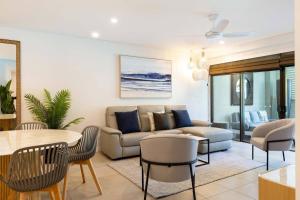 Sunny Swim-out Serenity with Direct Beach Access