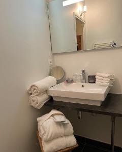 B&B / Chambres d'hotes La Demeure des Sacres - Cathedrale : photos des chambres