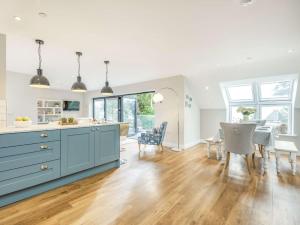 3 Bed in Aberdovey 86932