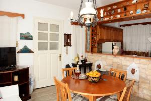 Dryades House in Kinidaros