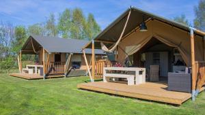 Tentes de luxe Glamping Bretagne : photos des chambres