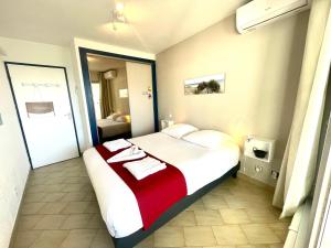 PGH N26 - Première Ligne, Jardin et Parking Privé