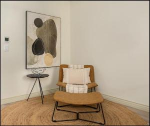 Style & Sophistication l Apartment in 16 on Bree