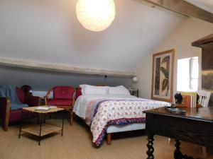Maisons de vacances Cosy holiday home in St Cirgues de Malbert with pool : photos des chambres