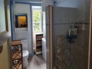 Maisons de vacances Cosy holiday home in St Cirgues de Malbert with pool : photos des chambres