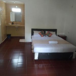 Inn Between