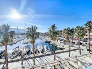 3227-Appart 4 personnes climatisé donnant sur le Port Argeles