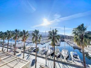 3227-Appart 4 personnes climatisé donnant sur le Port Argeles