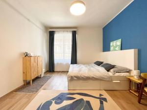 Stray Birds Fashion Apartment with 2PPLWIFIAC