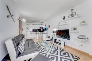 1st line sea view 3 rooms apartment in Tenerife 92m2