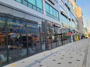 Sensation-나만의영화관,130인치대형스크린,넷플,디즈니플러스,장기숙박추천