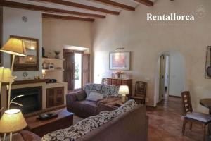 Finca Can Sec by Rentallorca