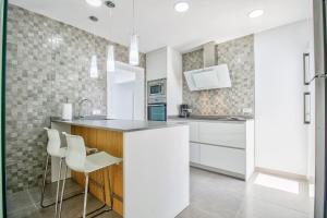 Assimetric by Rentallorca